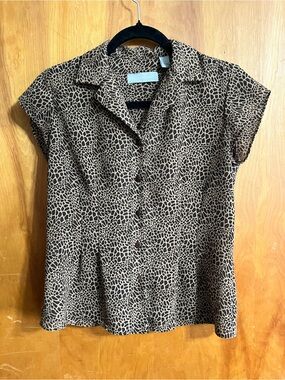 Liz Claiborne Brown and Black Animal Print Cap Sleeve Button-Down Top
